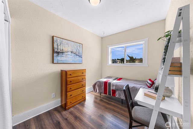 1015 S 25th Street, Mount Vernon, WA 98274