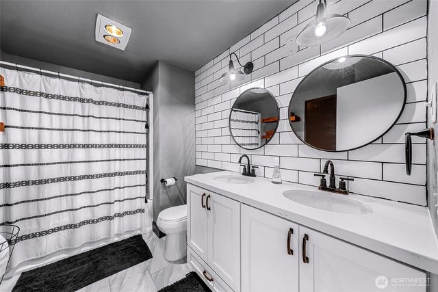 1015 S 25th Street, Mount Vernon, WA 98274