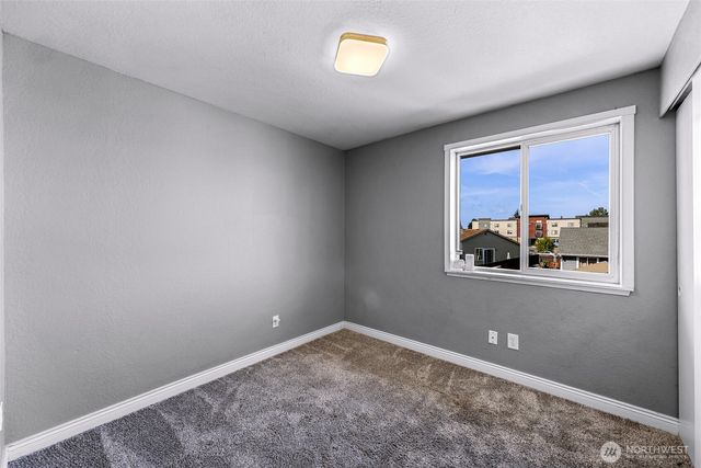 1015 S 25th Street, Mount Vernon, WA 98274