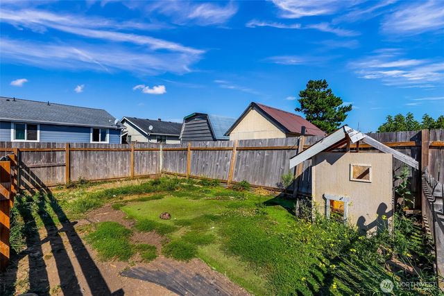 1015 S 25th Street, Mount Vernon, WA 98274