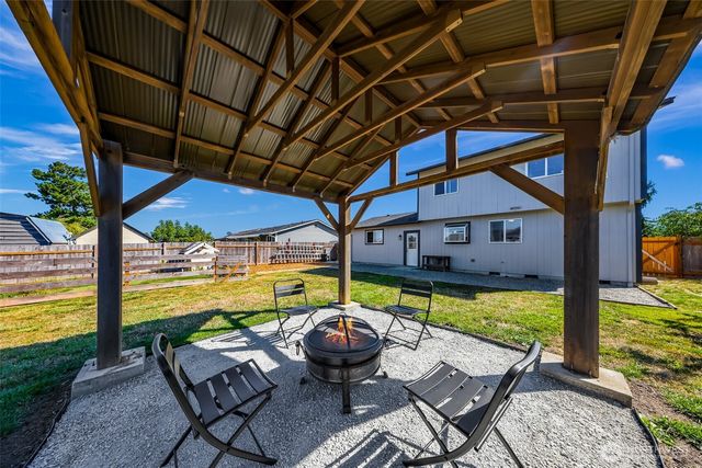 1015 S 25th Street, Mount Vernon, WA 98274