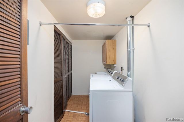 1693 Riverside Drive 3, Rochester Hills, MI 48309