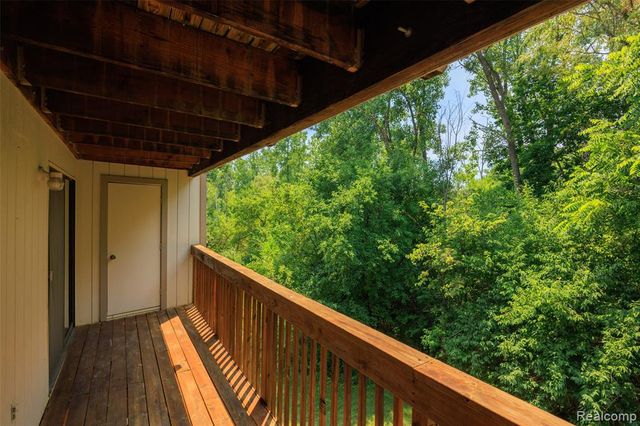 1693 Riverside Drive 3, Rochester Hills, MI 48309