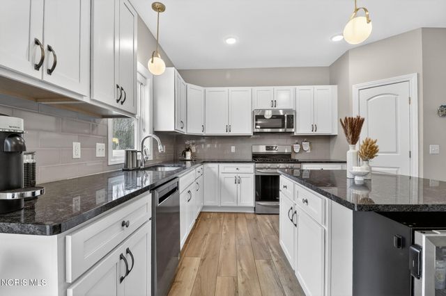 28970 Simmons Road, Perrysburg, OH 43551