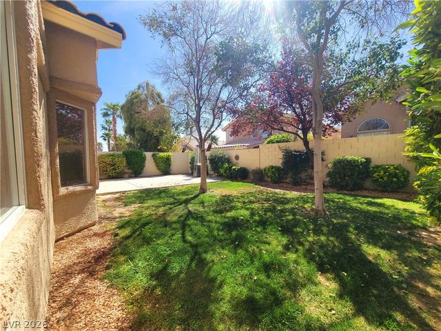 9429 Mountainair Avenue, Las Vegas, NV 89134