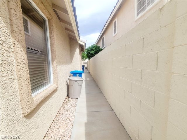 9429 Mountainair Avenue, Las Vegas, NV 89134