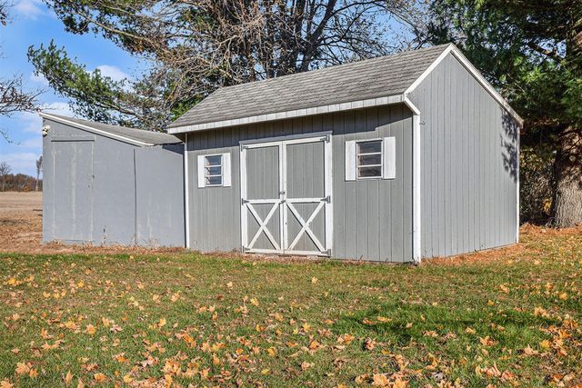 69617 Eisenhower Rd Road, Sturgis, MI 49091