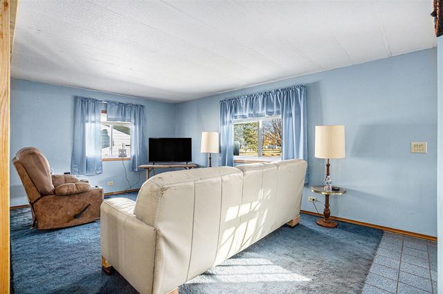 69617 Eisenhower Rd Road, Sturgis, MI 49091