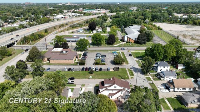 3902 Cuthbertson Street, Flint, MI 48507