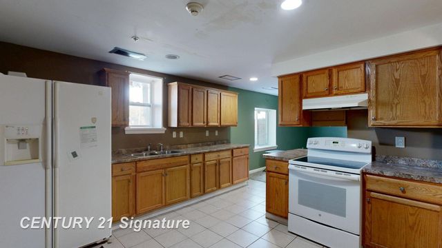 3902 Cuthbertson Street, Flint, MI 48507