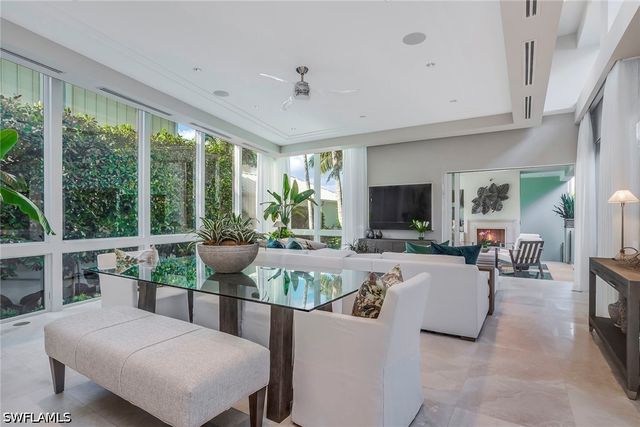 32 6th ST S, Naples, FL 34102
