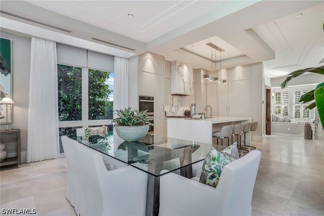 32 6th ST S, Naples, FL 34102