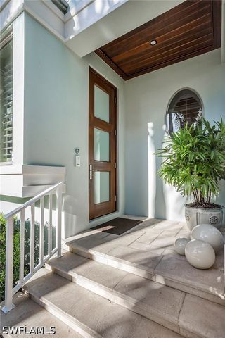 32 6th ST S, Naples, FL 34102
