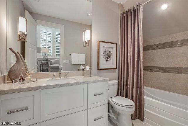32 6th ST S, Naples, FL 34102