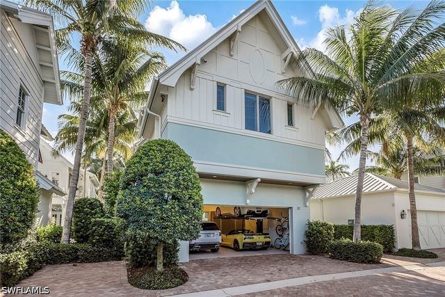 32 6th ST S, Naples, FL 34102
