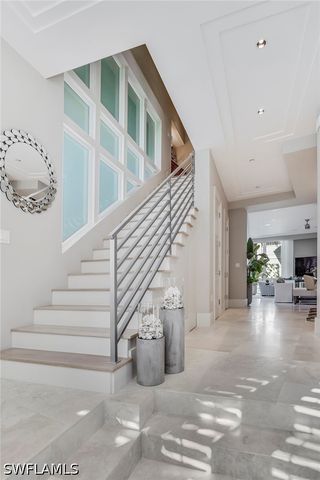 32 6th ST S, Naples, FL 34102