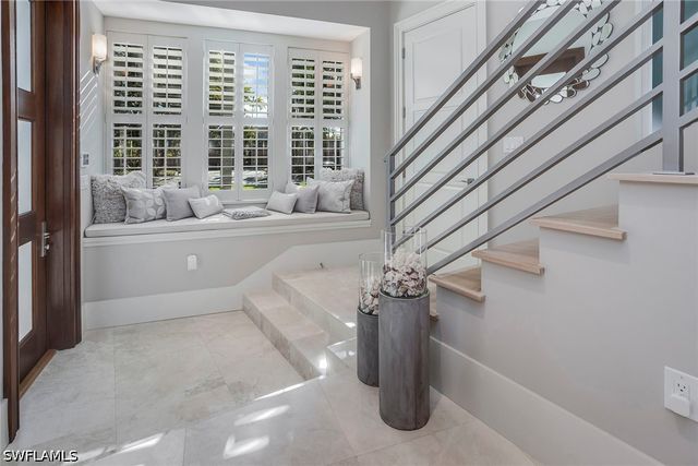 32 6th ST S, Naples, FL 34102