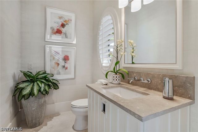 32 6th ST S, Naples, FL 34102