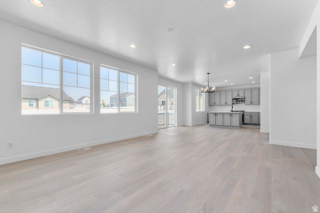 1264 W 2375 S, Syracuse, UT 84075