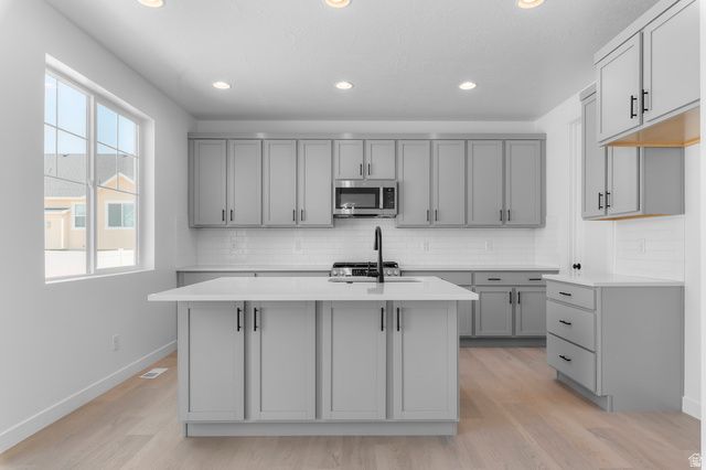 1264 W 2375 S, Syracuse, UT 84075