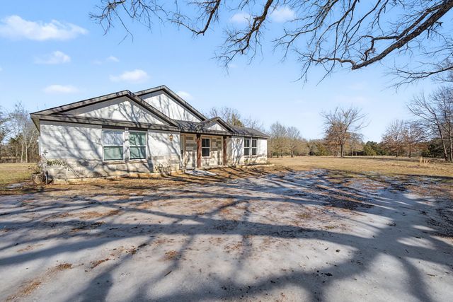 3010 County Road 1403, Malakoff, TX 75148