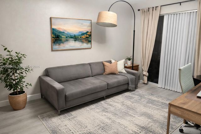 201 NW 7th St 103, Miami, FL 33136