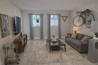 201 NW 7th St 103, Miami, FL 33136