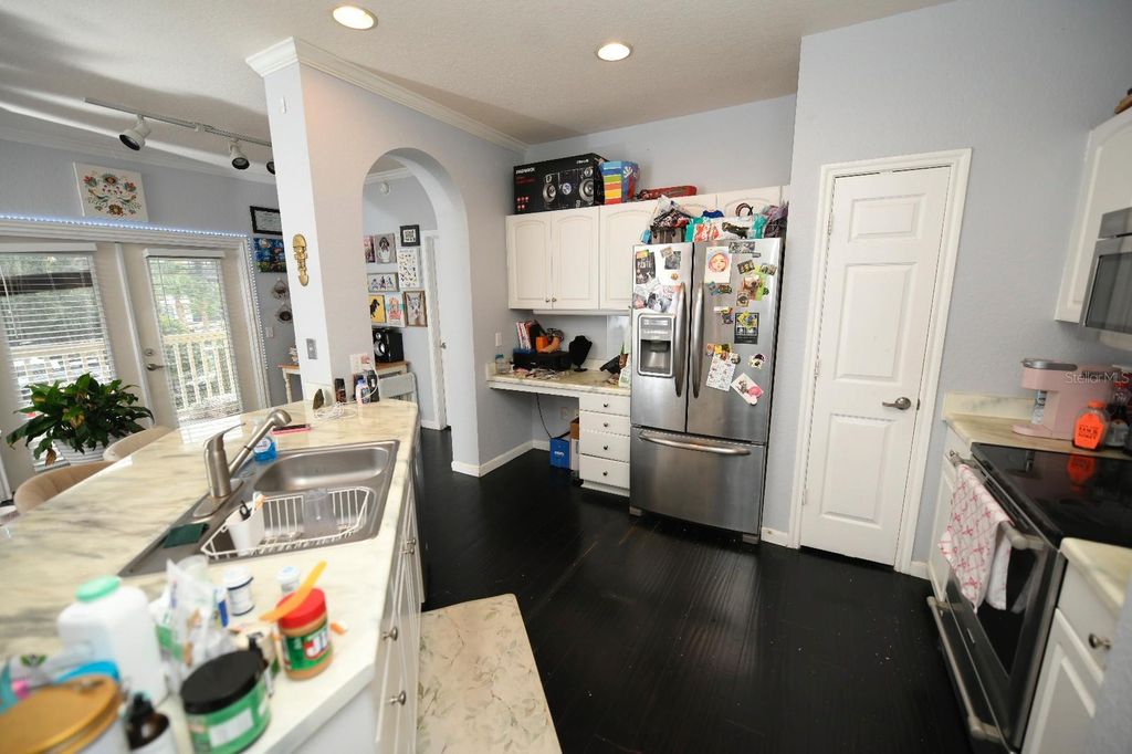 Image 11 of property listing at 860 N ORANGE AVENUE 213, Orlando, FL 32801