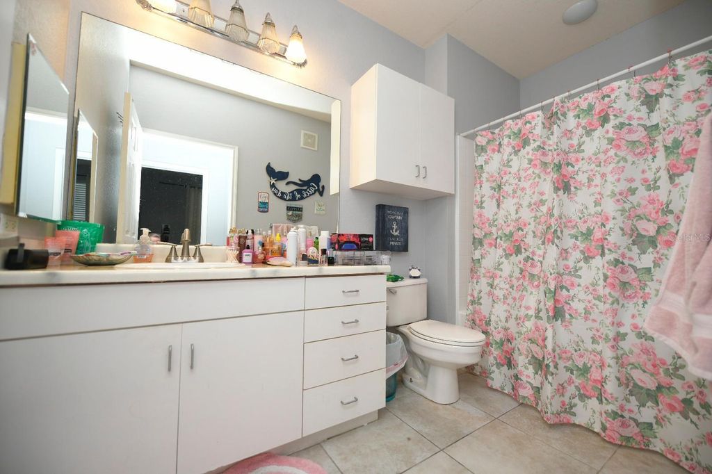 Image 14 of property listing at 860 N ORANGE AVENUE 213, Orlando, FL 32801