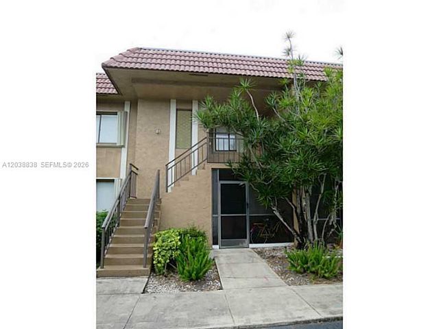 205 LAKEVIEW DR 202, Weston, FL 33326