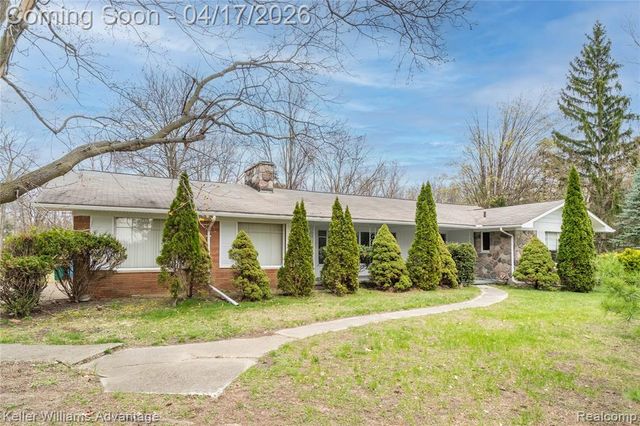 34550 Freedom Road, Farmington, MI 48335