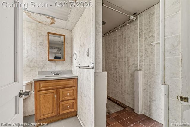 34550 Freedom Road, Farmington, MI 48335