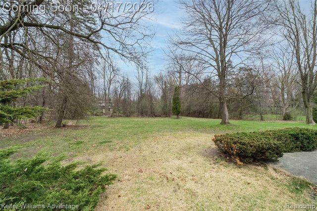 34550 Freedom Road, Farmington, MI 48335