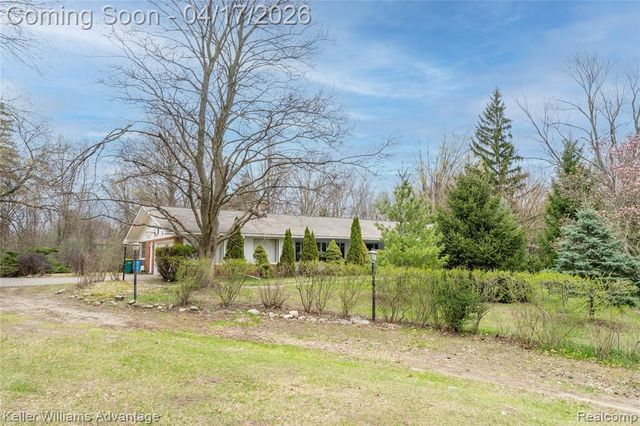 34550 Freedom Road, Farmington, MI 48335