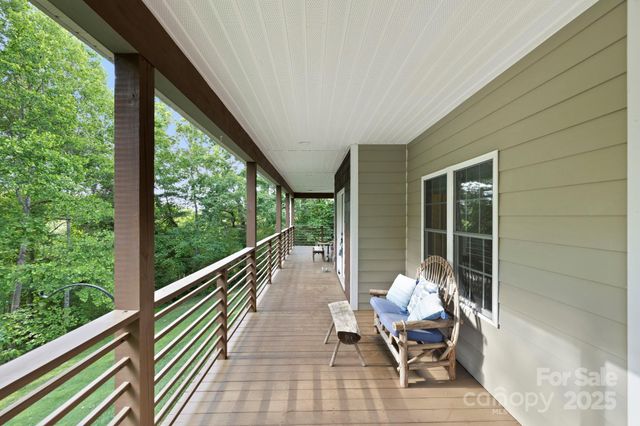 21 Hope Road, Weaverville, NC 28787