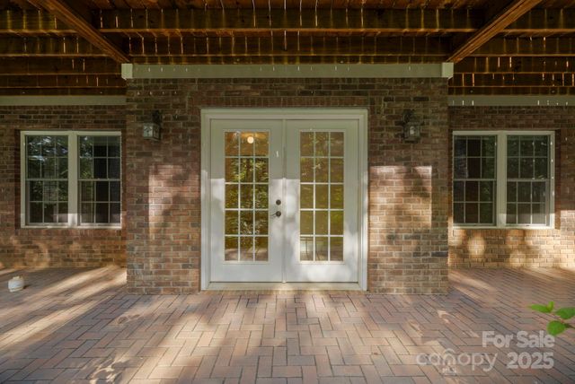 21 Hope Road, Weaverville, NC 28787