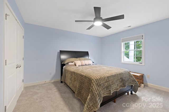 21 Hope Road, Weaverville, NC 28787