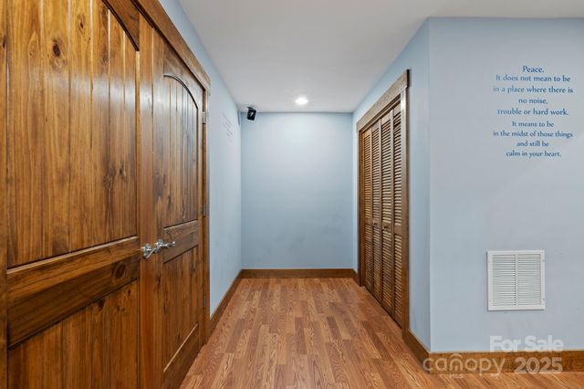 21 Hope Road, Weaverville, NC 28787