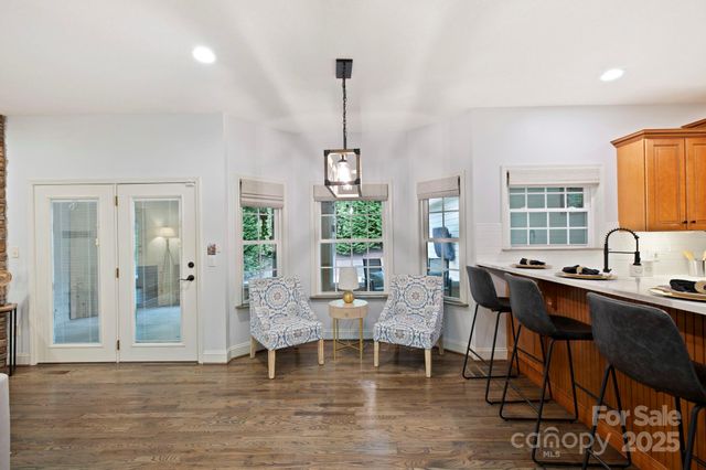 21 Hope Road, Weaverville, NC 28787