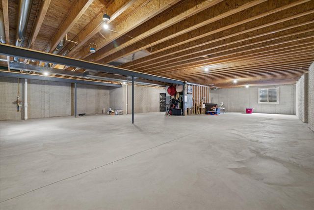 364 Kiddle LANE, Union Grove, WI 53182