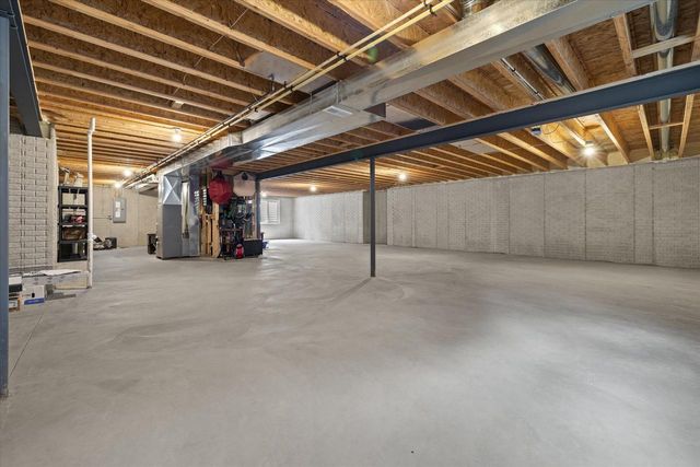 364 Kiddle LANE, Union Grove, WI 53182