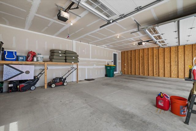 364 Kiddle LANE, Union Grove, WI 53182