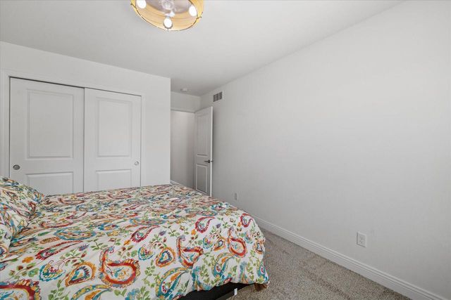 364 Kiddle LANE, Union Grove, WI 53182