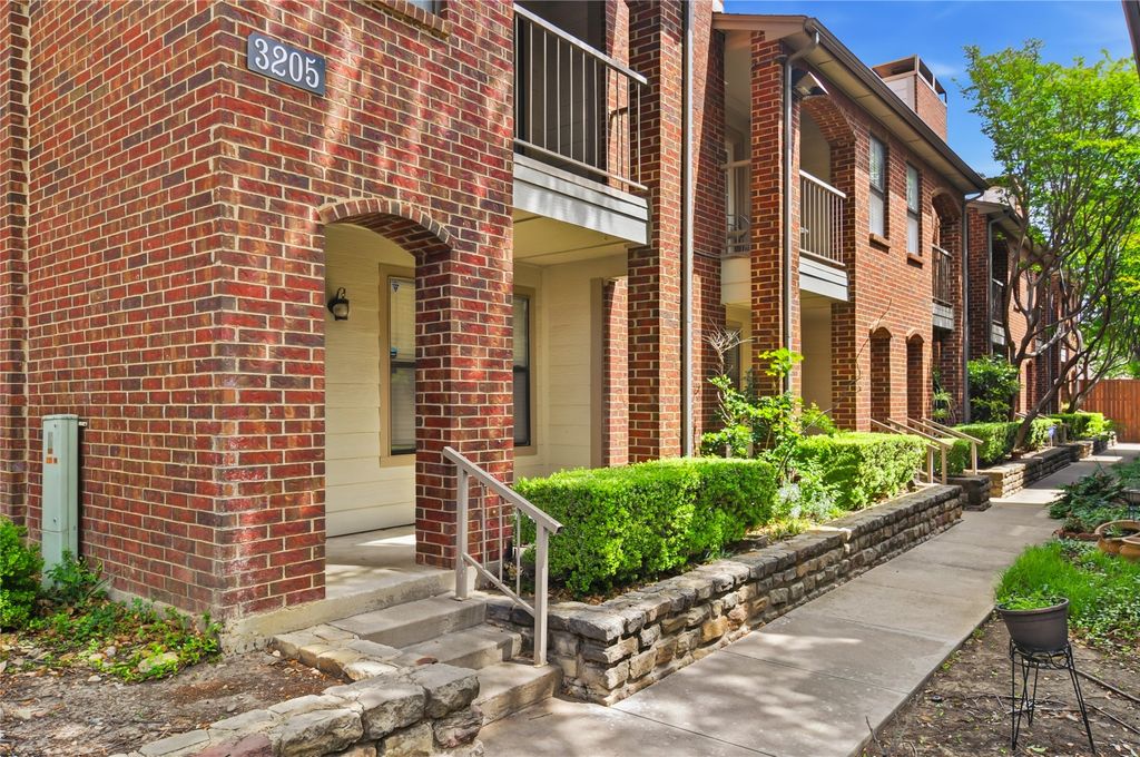 3205 Donnelly Circle 205, Fort Worth, TX 76107