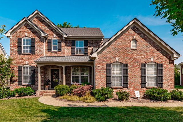 1077 Avery Trace Cir, Hendersonville, TN 37075