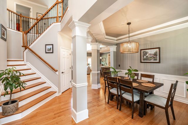 1077 Avery Trace Cir, Hendersonville, TN 37075