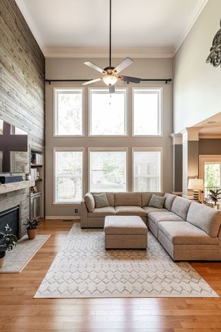 1077 Avery Trace Cir, Hendersonville, TN 37075