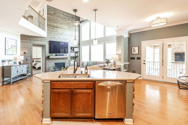 1077 Avery Trace Cir, Hendersonville, TN 37075