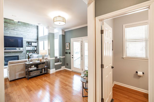 1077 Avery Trace Cir, Hendersonville, TN 37075