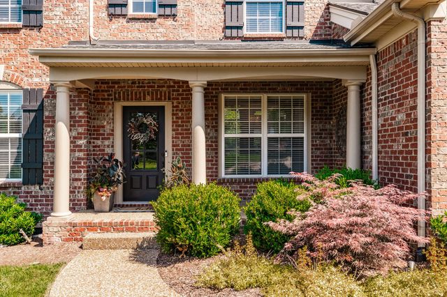 1077 Avery Trace Cir, Hendersonville, TN 37075